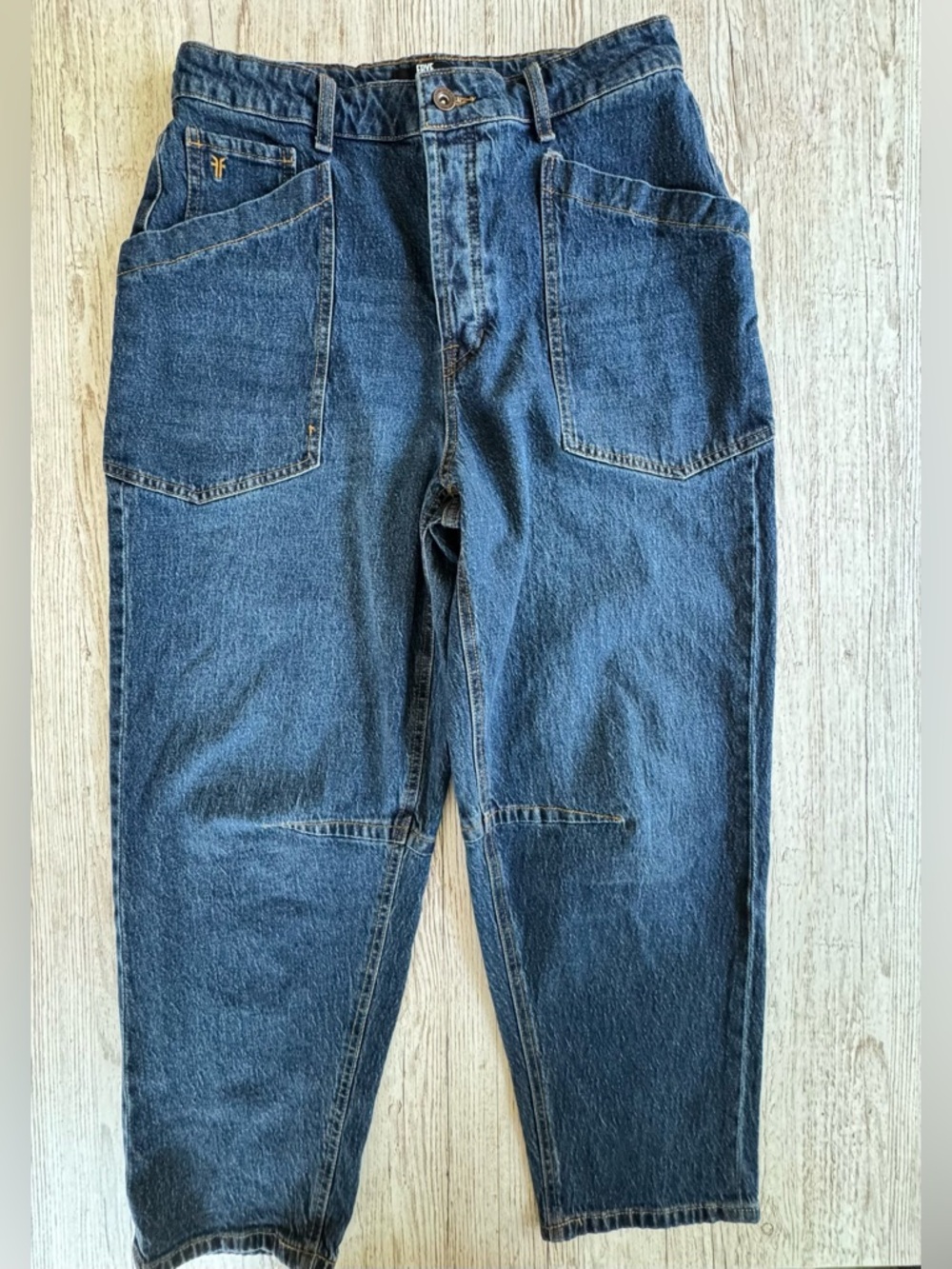 FRYE Barrel Leg Utility Jeans in Medium Wash Women’s 6